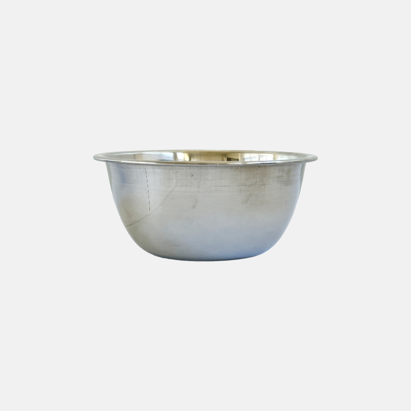 Accessoire culinaire polyvalent et essentiel utilisé dans la cuisine pour diverses tâches.
