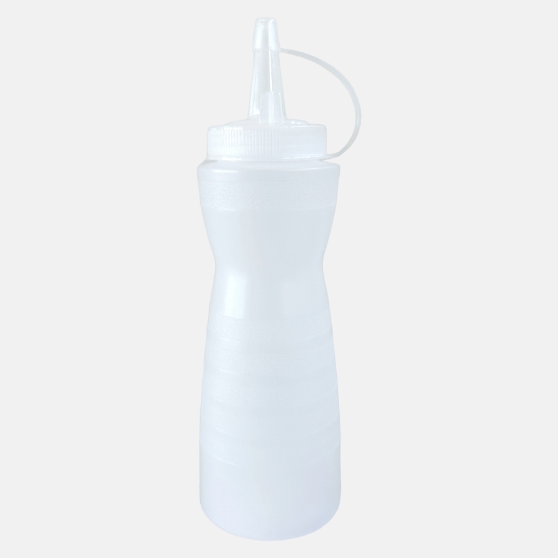 Récipient pratique et polyvalent pour le stockage et le service de sauces et de condiments.