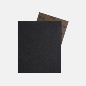 Utilisée pour poncer, lisser, polir ou enlever des matériaux indésirables de diverses surfaces.