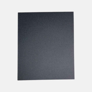 Utilisée pour poncer, lisser, polir ou enlever des matériaux indésirables de diverses surfaces.