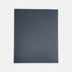 Utilisée pour poncer, lisser, polir ou enlever des matériaux indésirables de diverses surfaces.