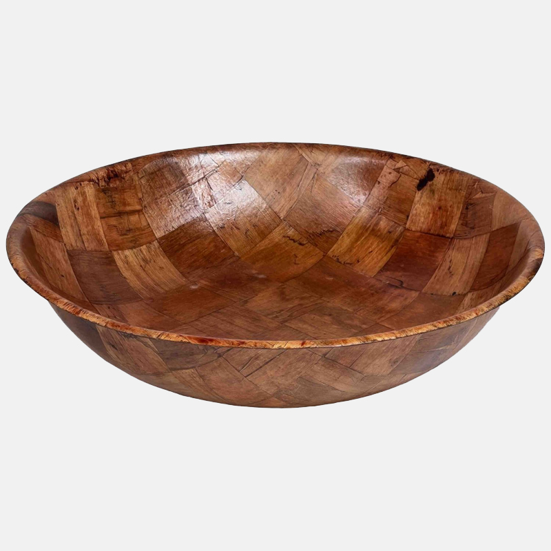 Le saladier en bambou est un récipient naturel et polyvalent utilisé dans la cuisine pour mélanger, servir et présenter une variété de plats.