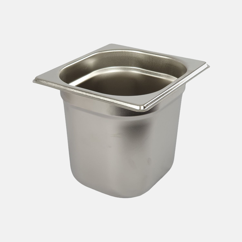 CU01146-plat-gastro-inox-17x16x15 Récipient de cuisine conçu pour contenir une grande quantité d’aliments.