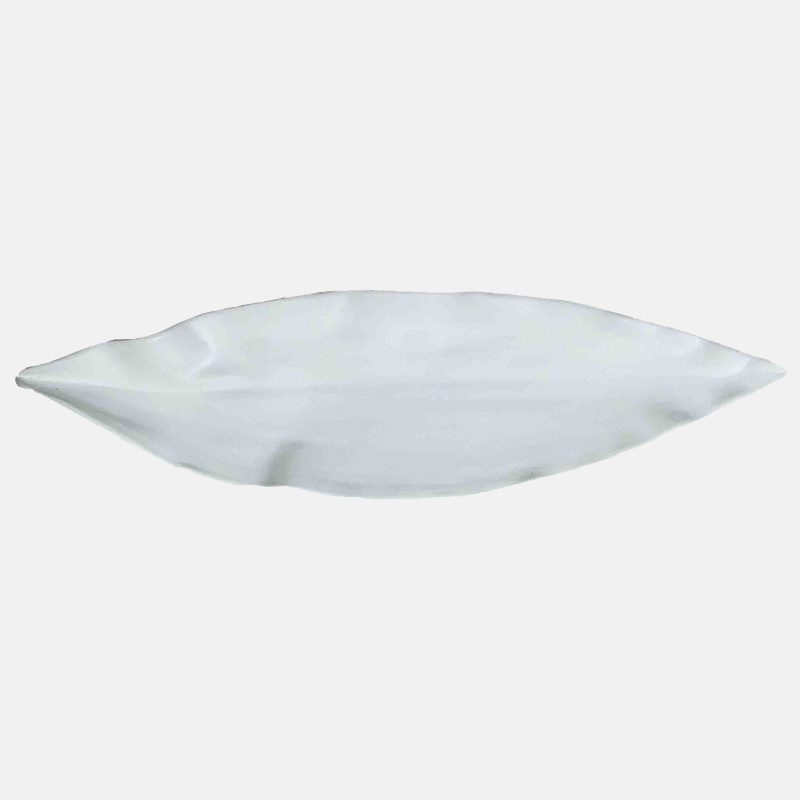 CU01281-Plat-feuille-25x7x1 Un ajout charmant à la vaisselle, offrant une dimension naturelle.