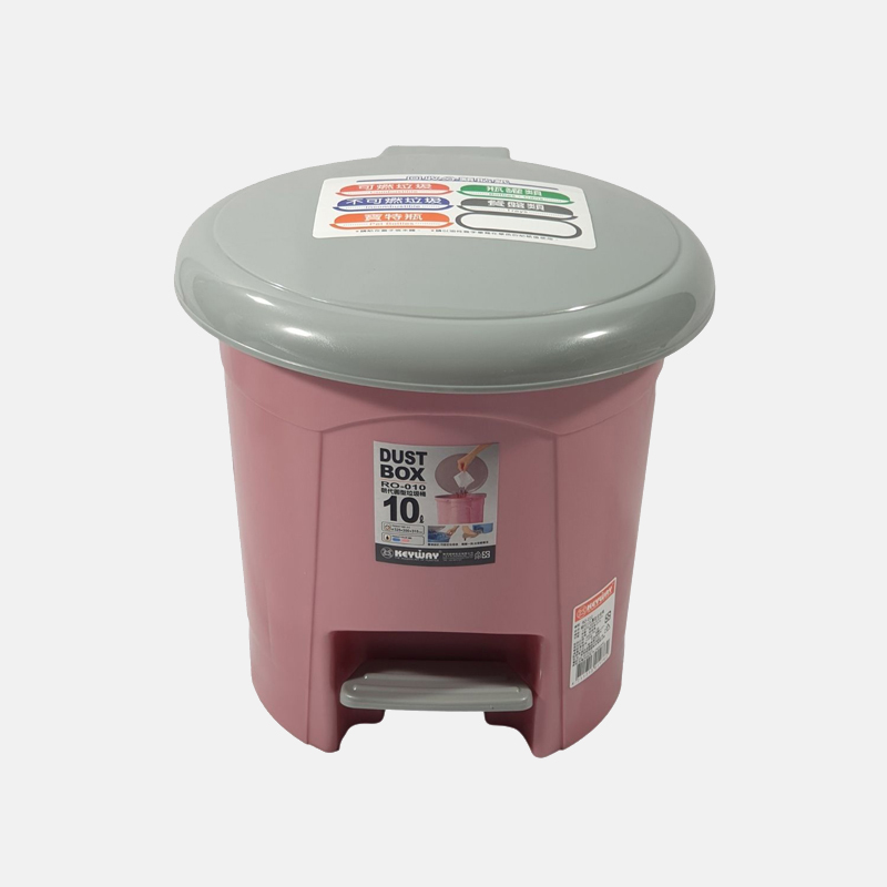 DO00330-Poubelle-plastique-pédale Accessoire pratique pour la gestion des déchets, offrant une solution propre et facile à utiliser.