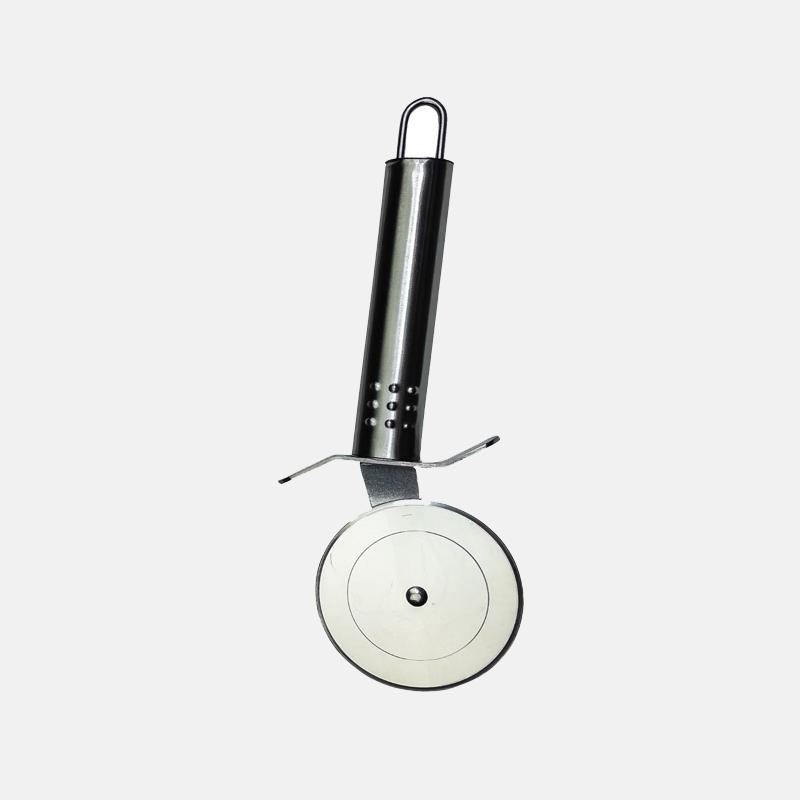 CU00972-Couteau-à-pizza Offre durabilité, fonctionnalité et facilité d'entretien pour une découpe précise et efficace des pizzas.
