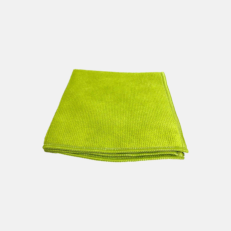 Outil de nettoyage polyvalent, doté de la capacité d'absorption exceptionnelle de la microfibre.