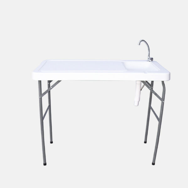 Table en plastique équipée d'un évier