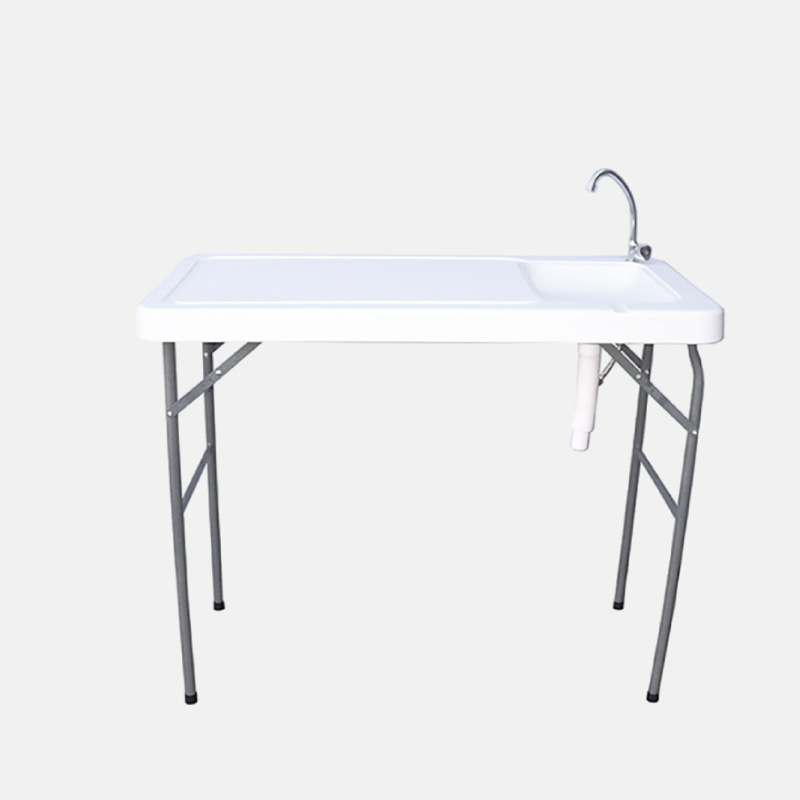 Table en plastique équipée d'un évier