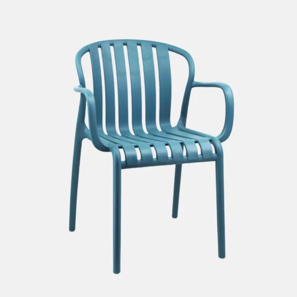 Chaise moderne en polypropylène avec accoudoir de couleur bleu azur