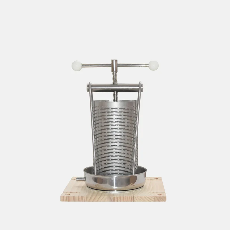 Presse à fruit de 5 litres en inox avec une plaque en bois