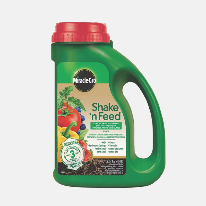Engrais pour plantes comestibles de la marque MIRACLE GRO de 2.04 kg.