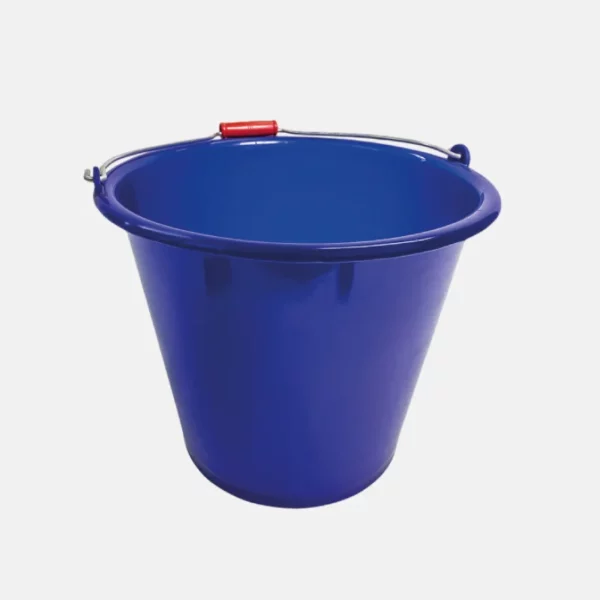 seau en plastique de couleur bleu et de capacité 19 litres.