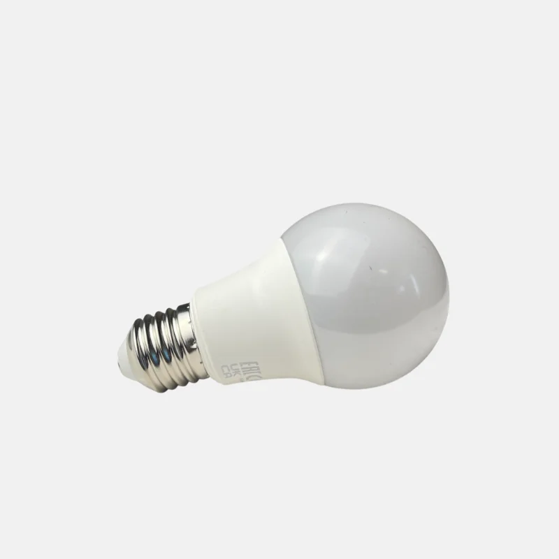 QU02634-ampoule-led-sylvania-650k-8w Ampoule LED de la marque SYLVANIA 6500K 8W.