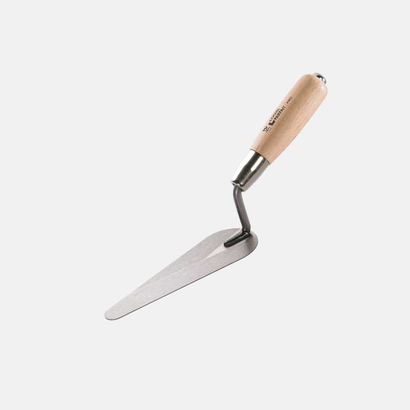 PE00824-truelle-langue-chat-16cm Truelle de maçonnerie avec lame langue de chat de 16 cm.