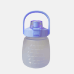 Gourde de 1.3 L en plastique.