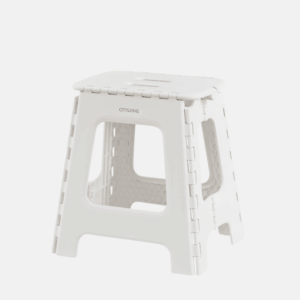 Tabouret en plastique pliable de taille haute.