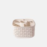 Organisateur de bureau en plastique ayant 5 compartiments.