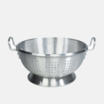 Passoire en alu de 40.6 cm de diamètre et 20 cm de hauteur.