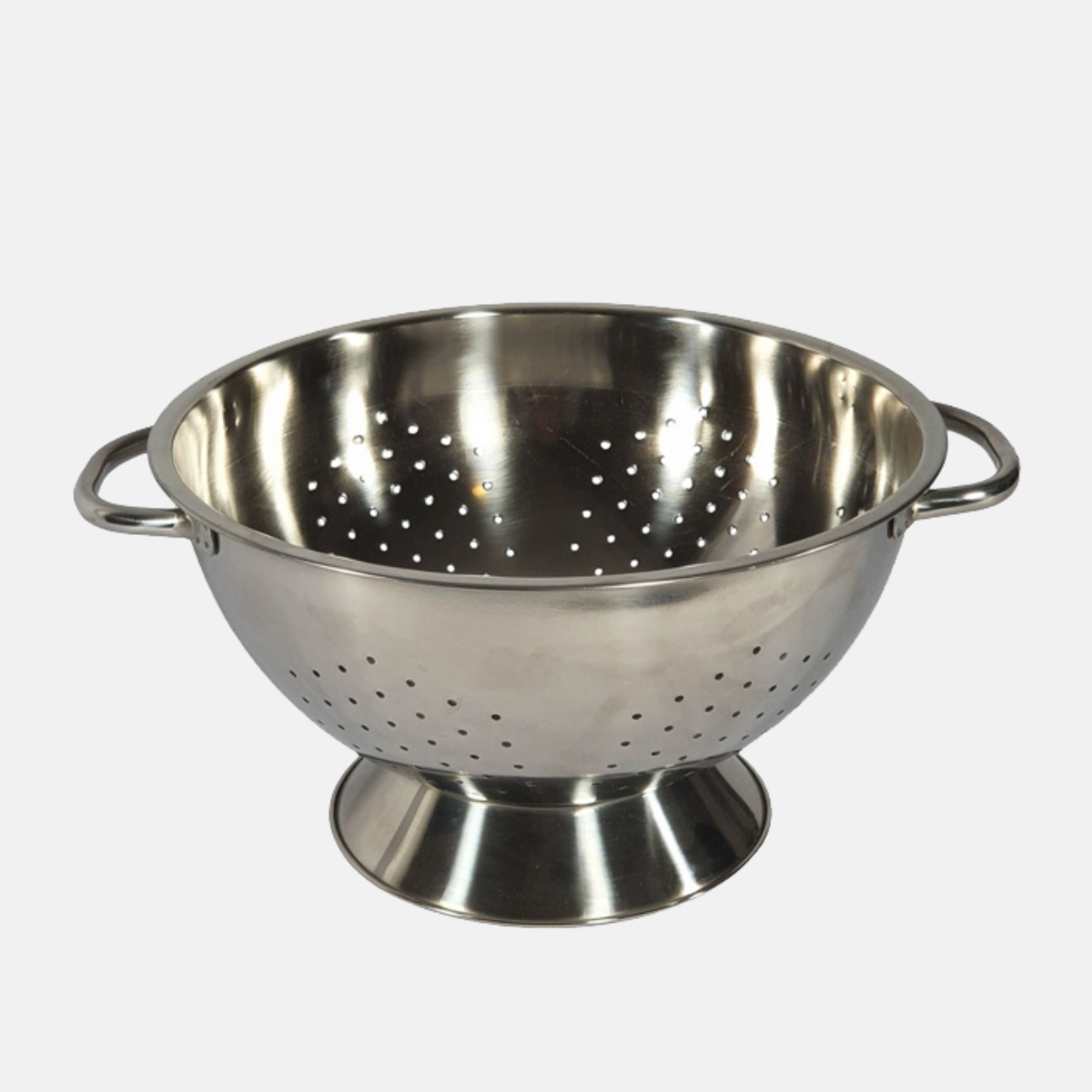 Passoire en inox de 26 cm de diamètre.