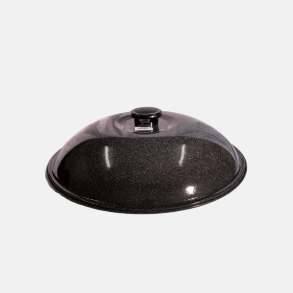 Couvercle à wok noir de 34 cm.