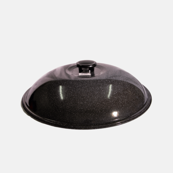 Couvercle à wok noir de 36.6 cm de diamètre.