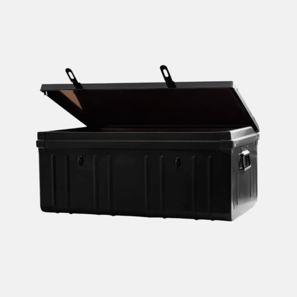 Cantine noire de 95 litres en tôle.