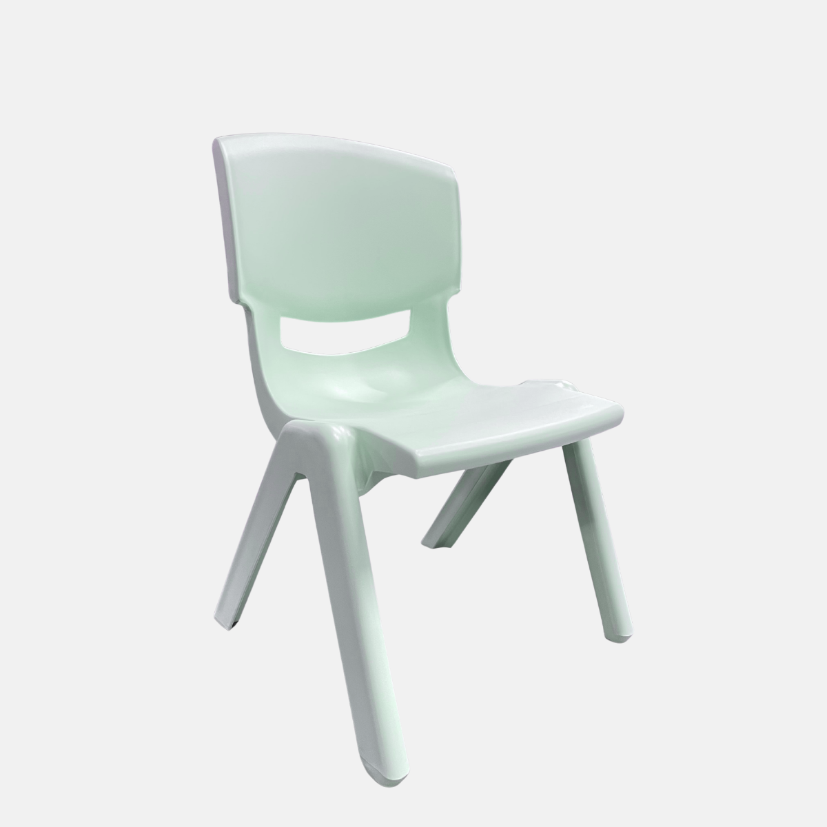 Chaise pour enfant sans accoudoir en plastique - Taille médium et de couleur bleue ciel.