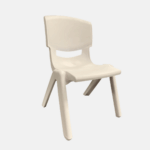 Chaise pour enfant sans accoudoir en plastique - Taille large et de couleur blanc cassé.