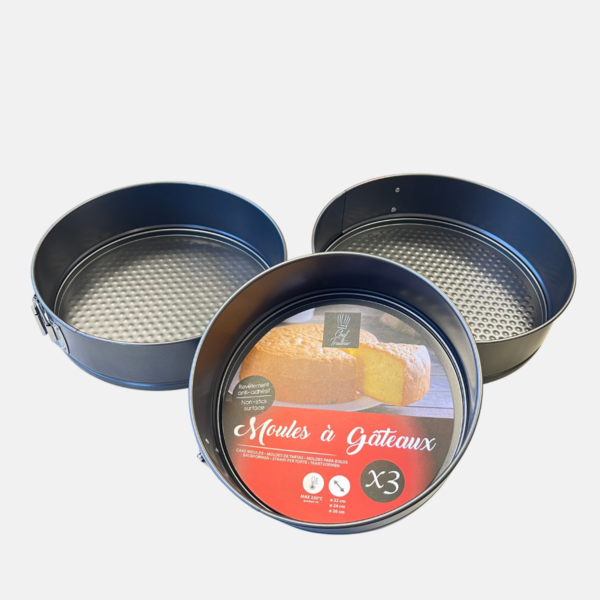 Lot de 3 moules à gateaux en acuier inoxydable.