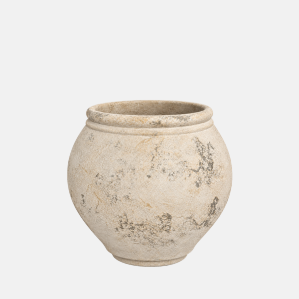 Cache pot style ancien de 62 cm de diamètre pour 30 cm de hauteur.
